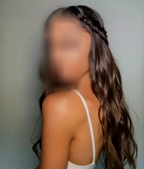 Anna, 29