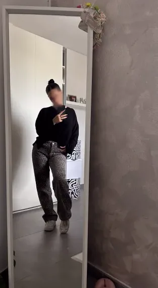 Anne, 21