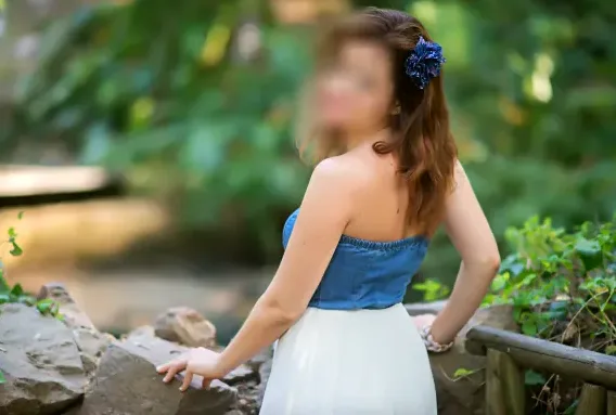 Aya, 30