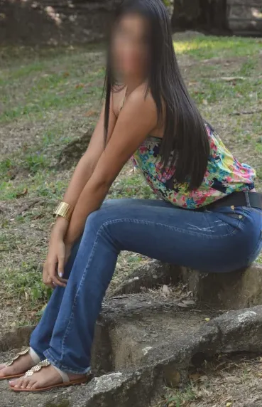 Clara, 31