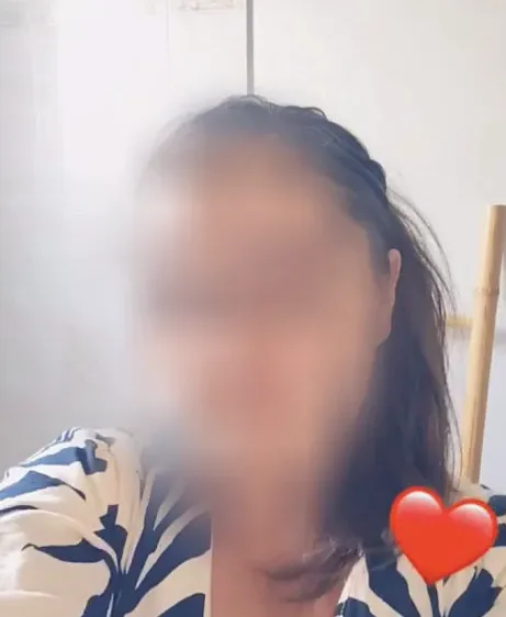 Ellie, 39