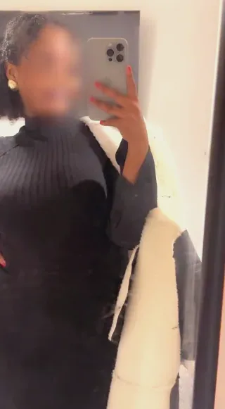 Lea, 25