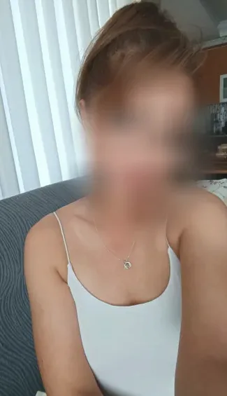 Yasmin, 39